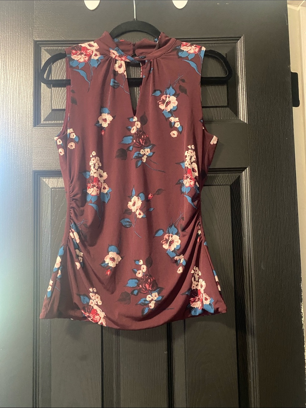 White House Black Market Burgundy Floral Twisted Neckline Sleeveless Top
